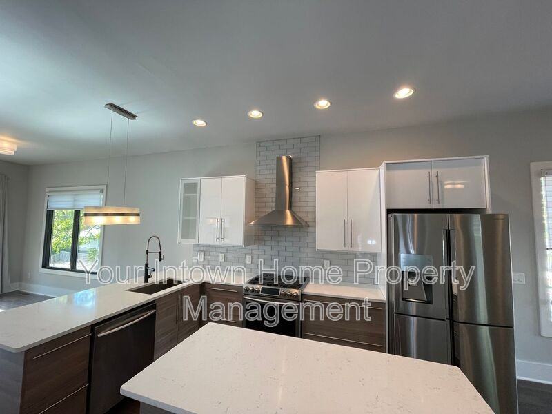 213 South Ave Se - Photo 6 of 37