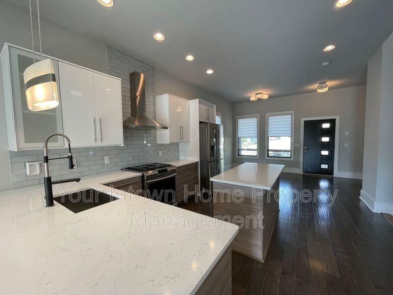 213 South Ave Se - Photo 7 of 37