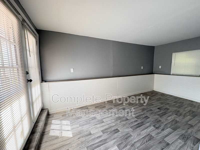 3016 33rd Ct N - Photo 4 of 11