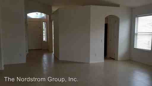9013 N Arrington Dr - Photo 3 of 18