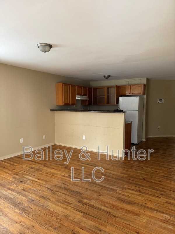 218 Crumley St Sw - Photo 2 of 7