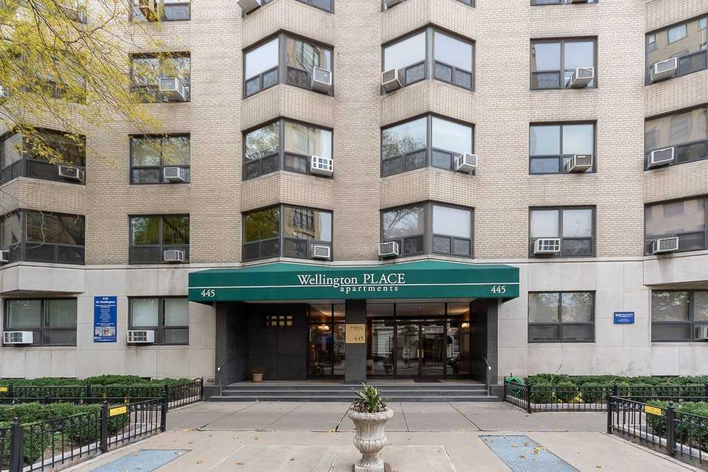 445 West Wellington Avenue #5E