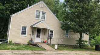 138 Orchard St #A - Photo 1 of 1