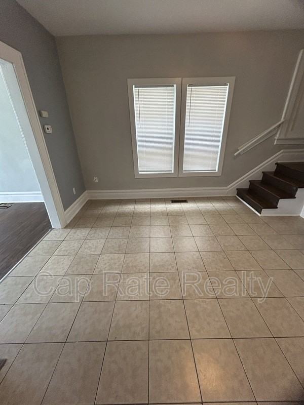 807 E 2nd Ave - Photo 5 of 14