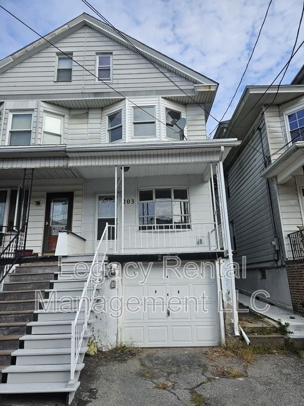 203 Florida Ave - Photo 2 of 13