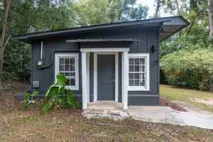 featured image of 1118 Pichard Dr