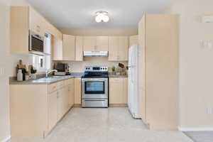 featured image of 33 Fourth Avenue North