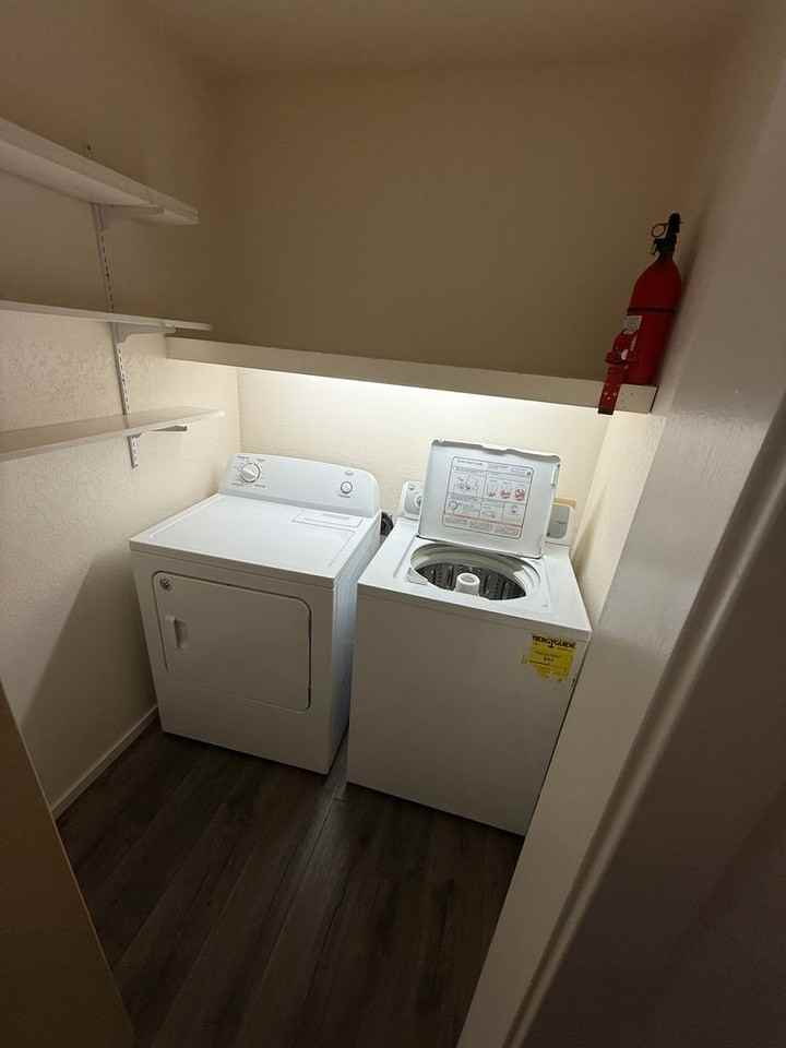 Evergreen Apartments - Photo 5 of 21