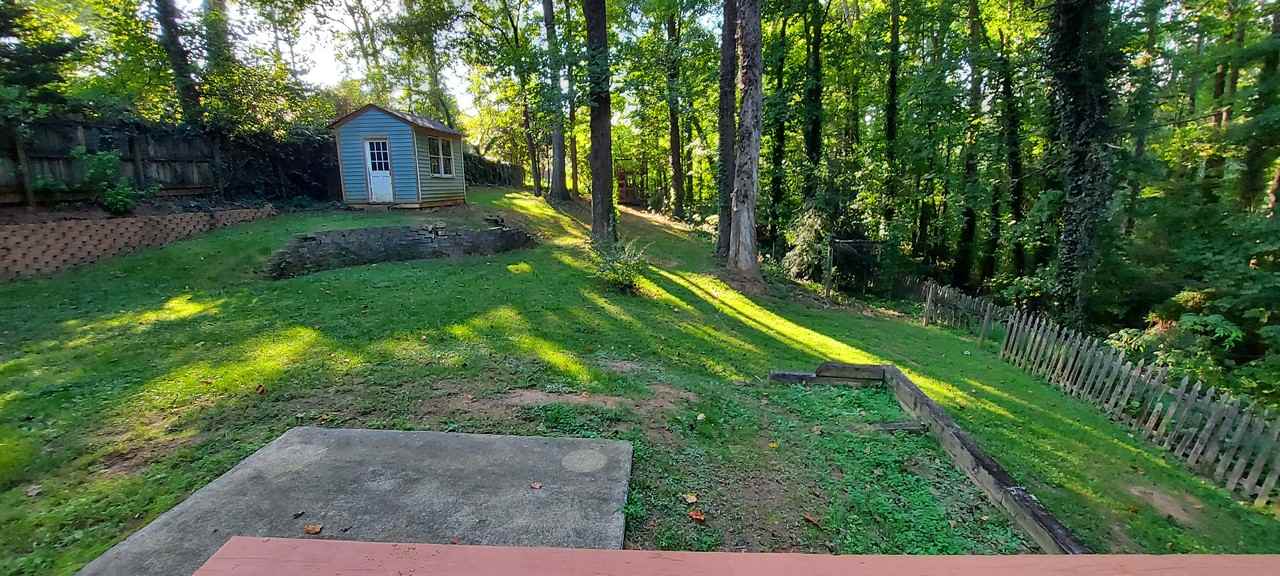 1121 Hershey Drive - Photo 5 of 40