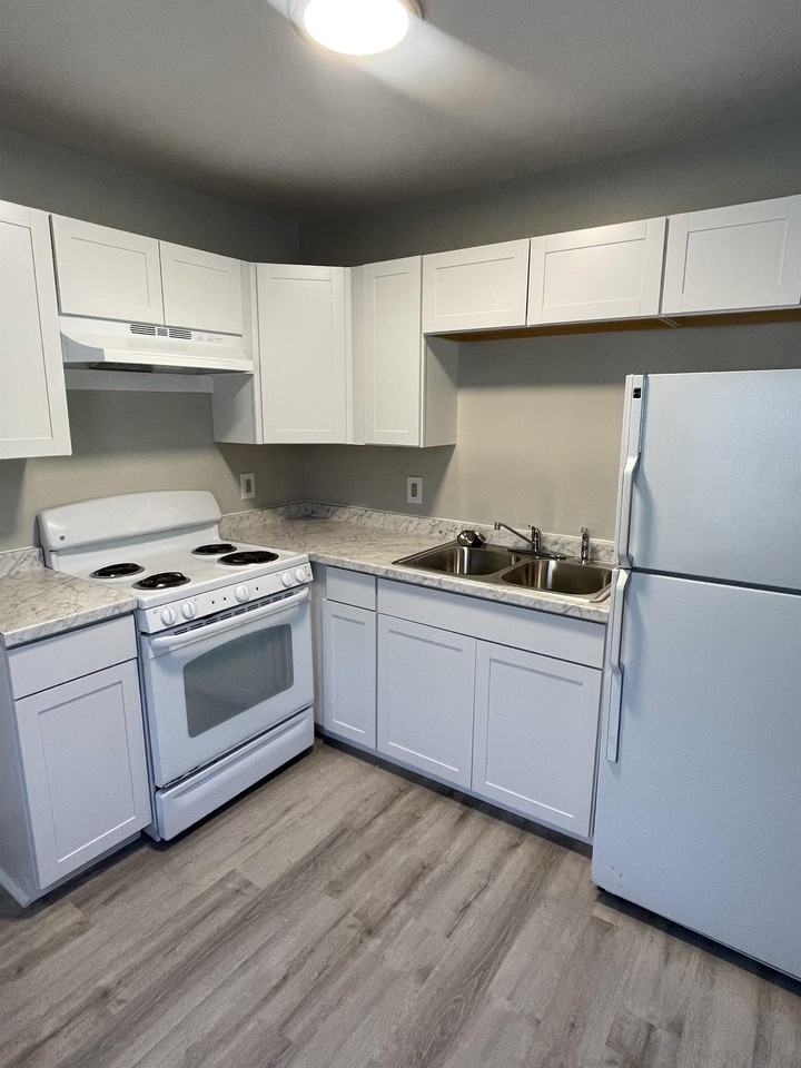 11569 Progress Lane- Unit A - Photo 2 of 7