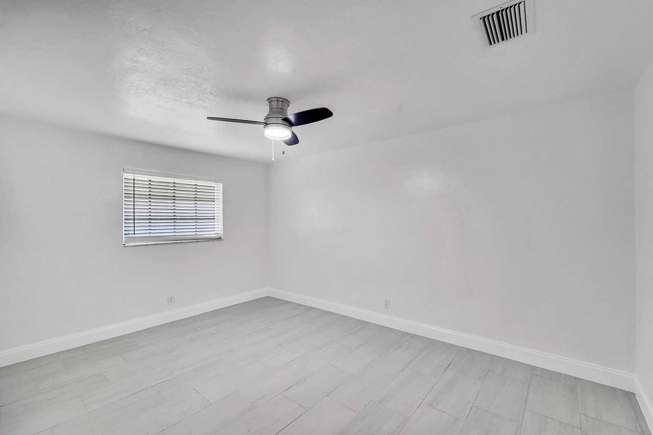 Centro Apartments - Photo 5 of 26