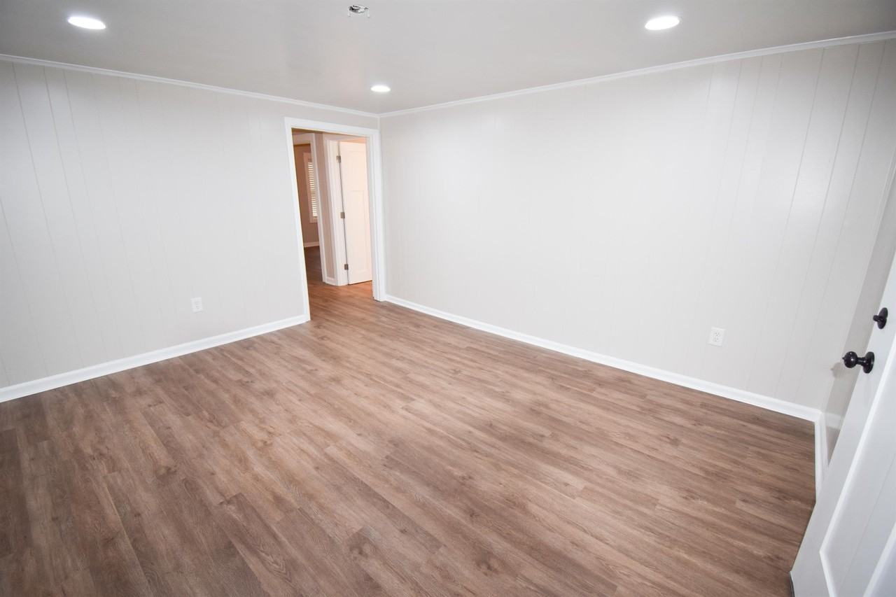 5816 Robinson Street - Photo 2 of 9