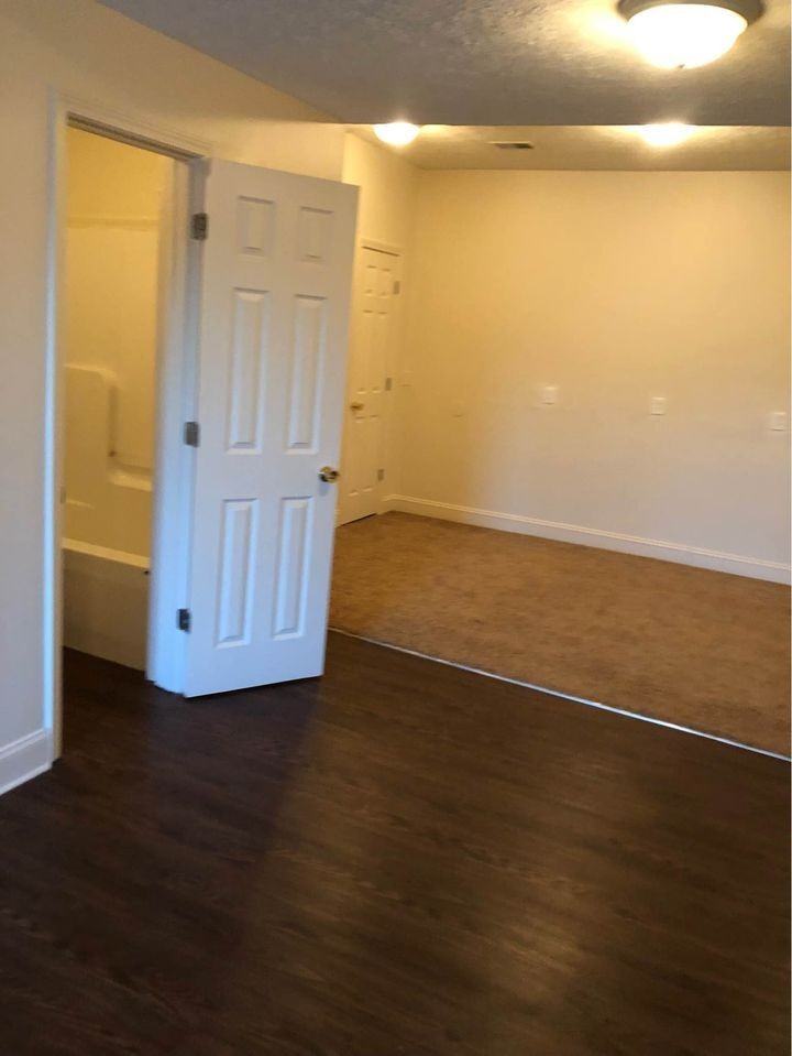 201 Aqueduct Drive - Photo 2 of 13