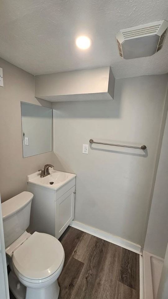 7533 S 22nd St - Photo 3 of 13