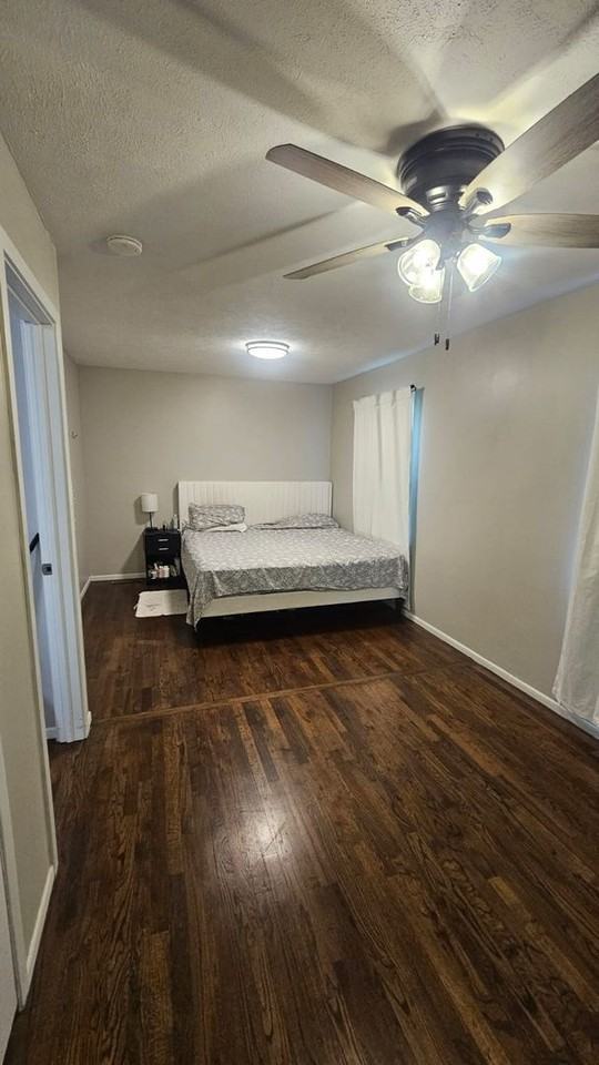 7533 S 22nd St - Photo 5 of 13