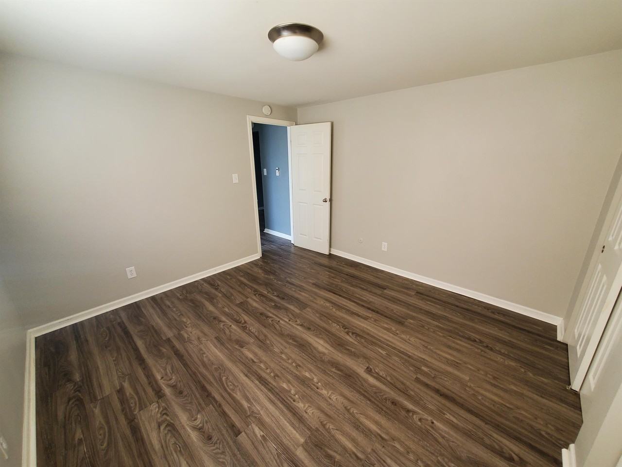 1857 East 8th Street - Photo 3 of 11