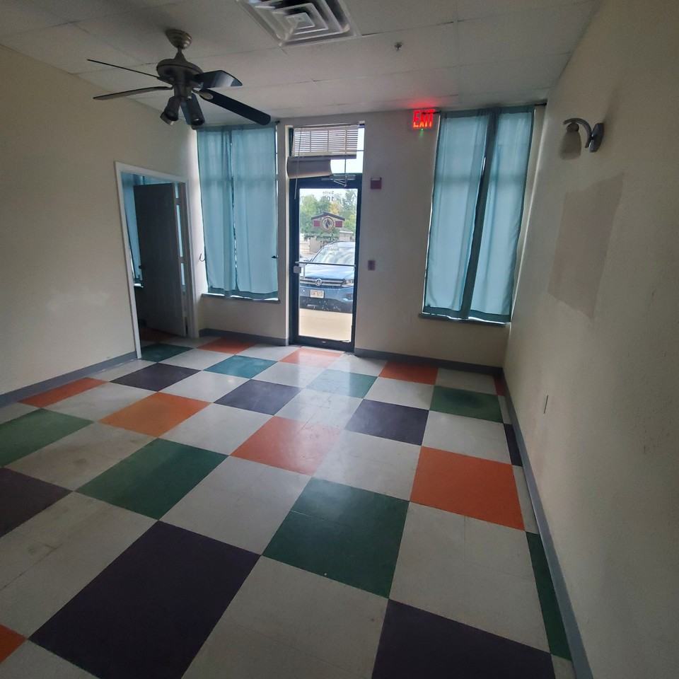 431 Water Street - Photo 2 of 10