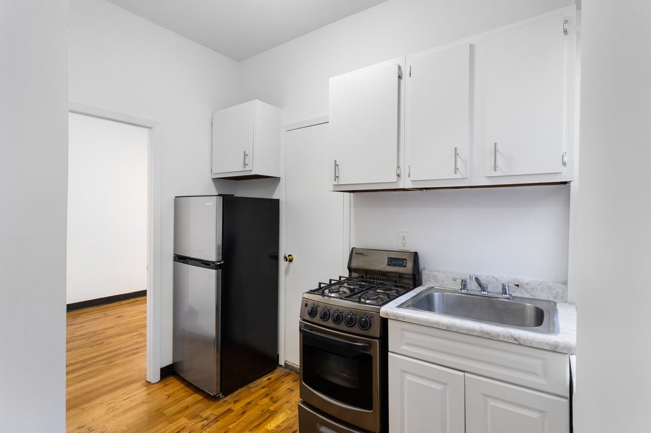 210 Rivington - Photo 4 of 6