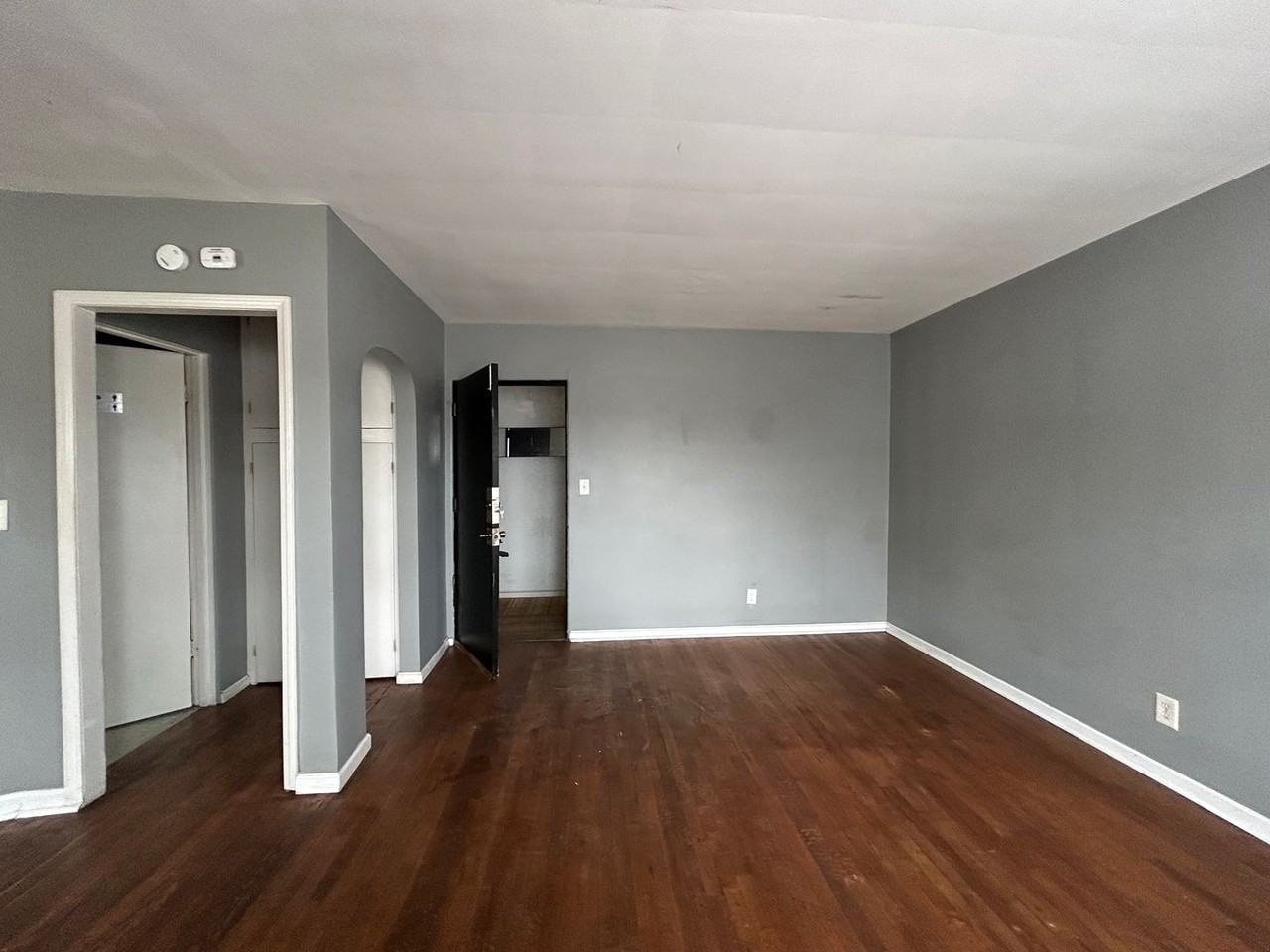 101 W Willow - Photo 5 of 20