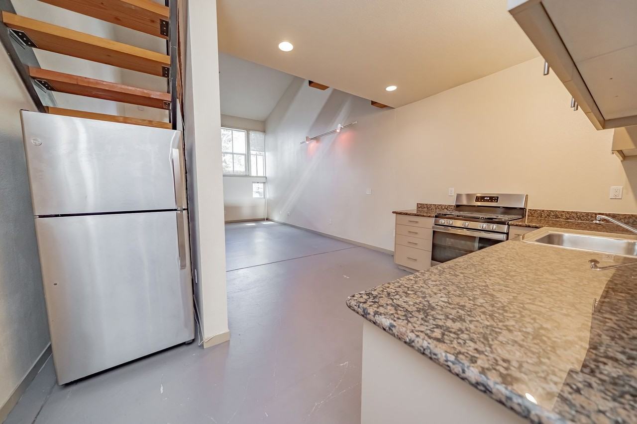 Boathouse Lofts - Photo 5 of 36