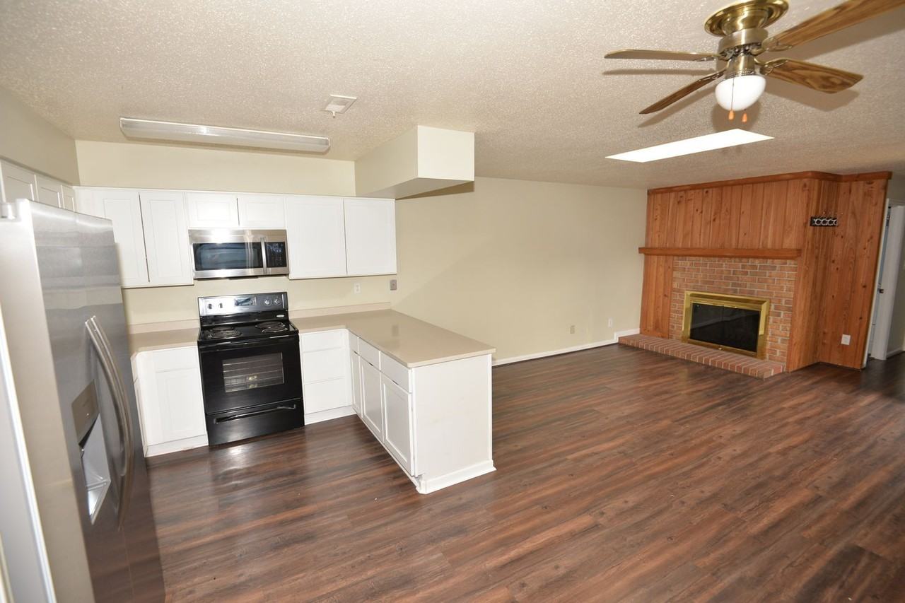 1150 Ocean Pebbles Way - Photo 4 of 19