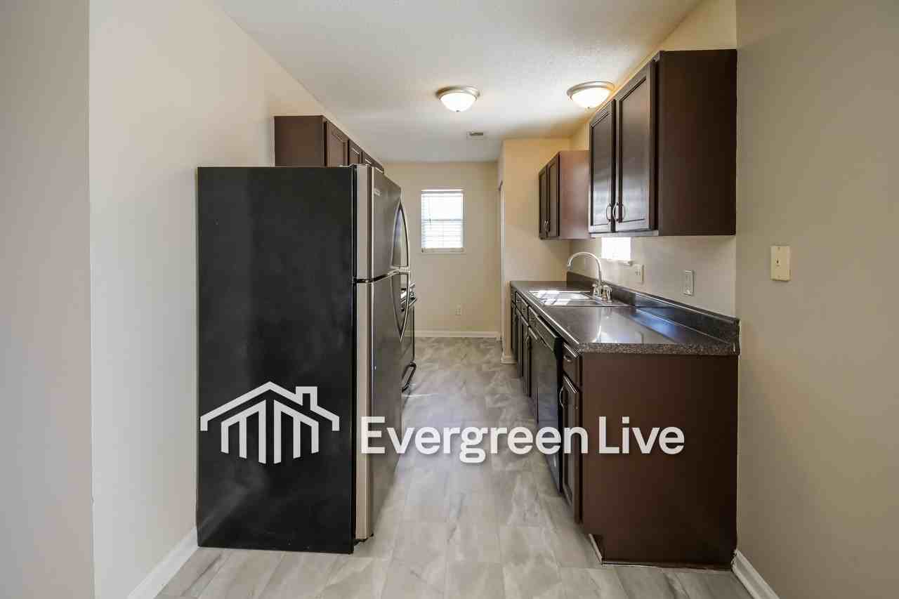 324 Bombing Range Rd - Photo 4 of 11