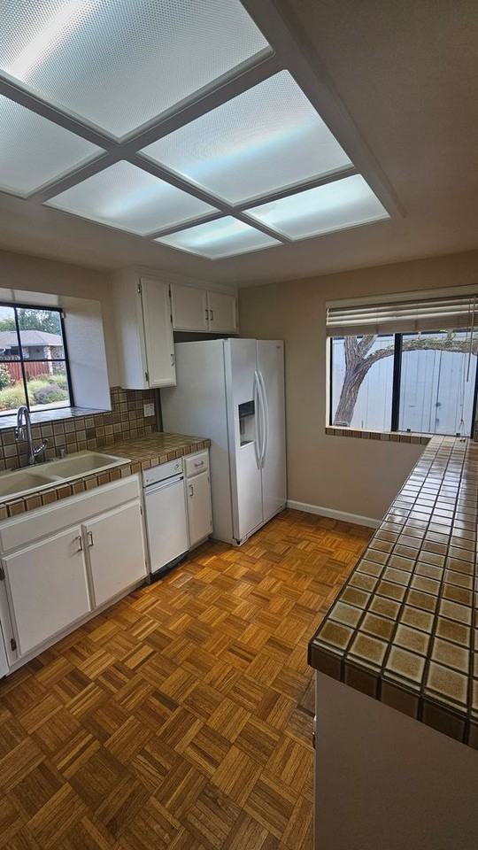 716 Ynez Cir - Photo 5 of 20