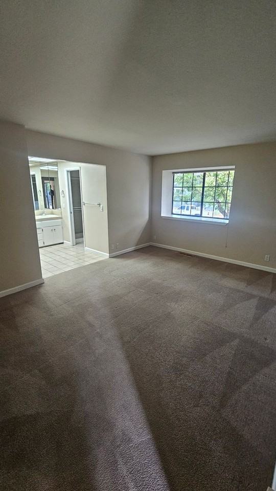 716 Ynez Cir - Photo 7 of 20