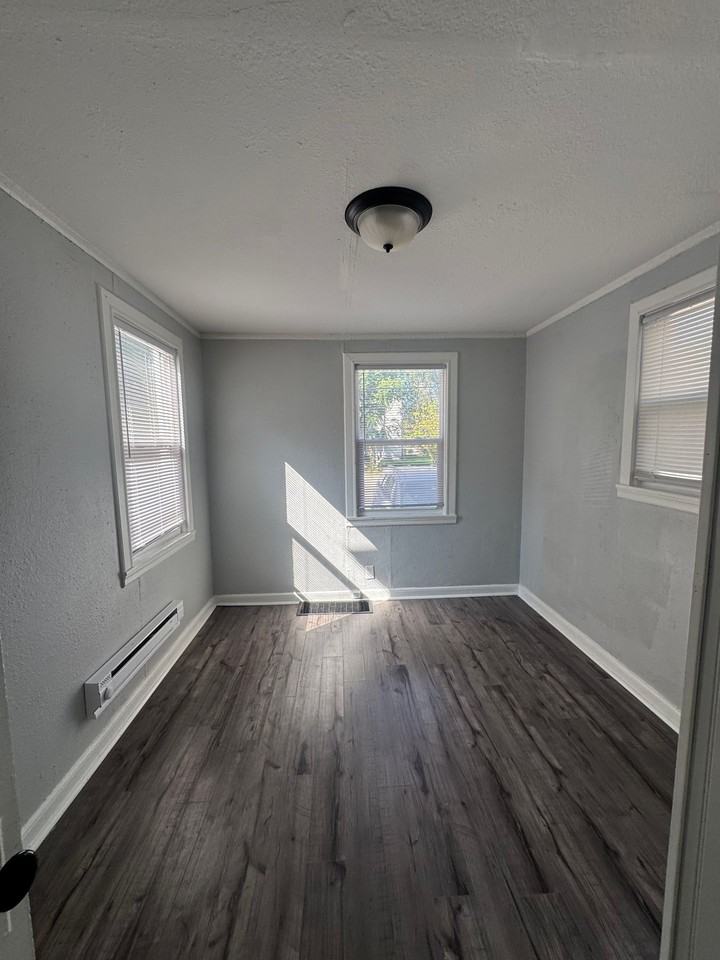 1118 26th Street - Photo 5 of 6