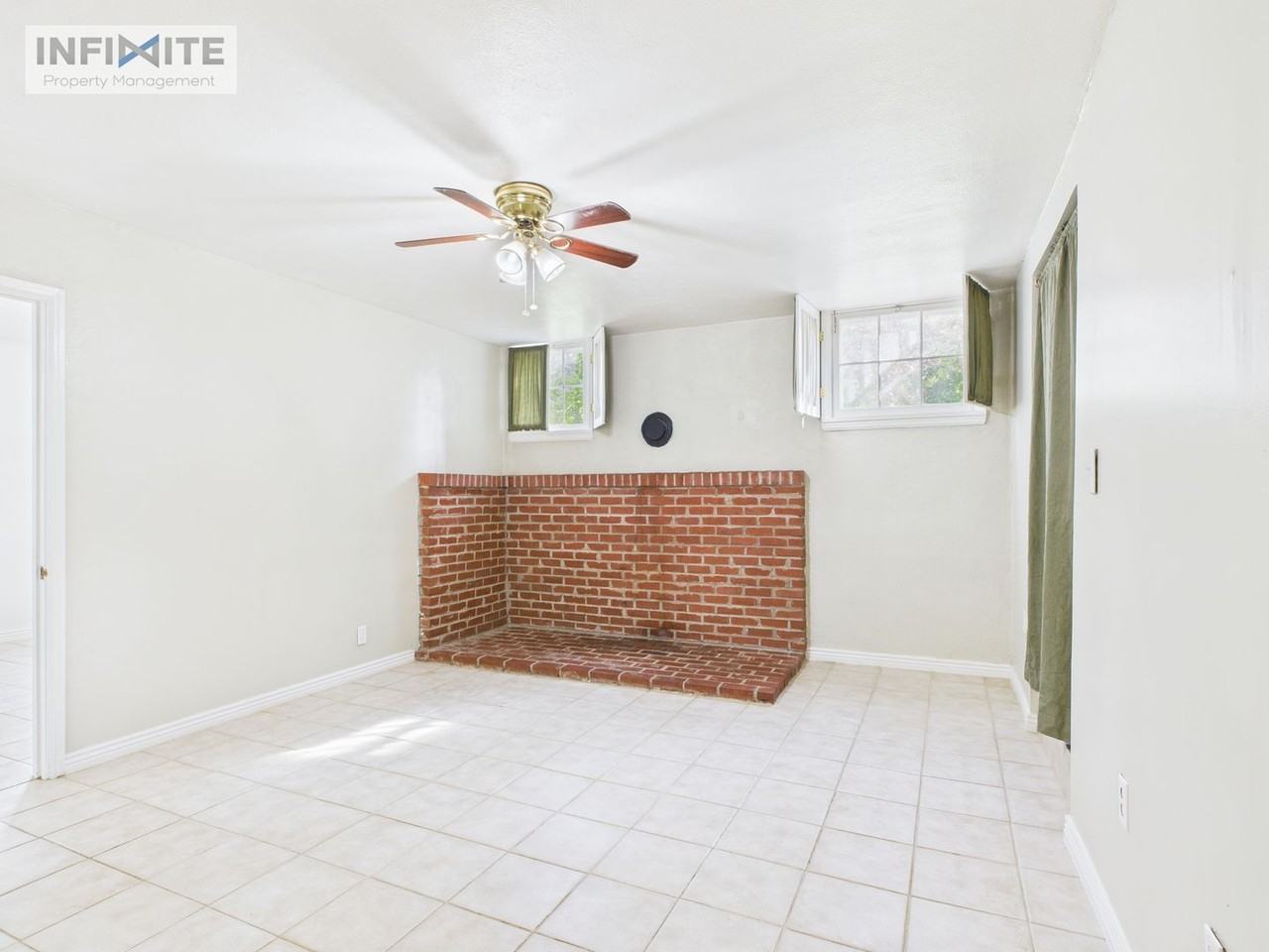 903 West Curtiss Street - Photo 4 of 10