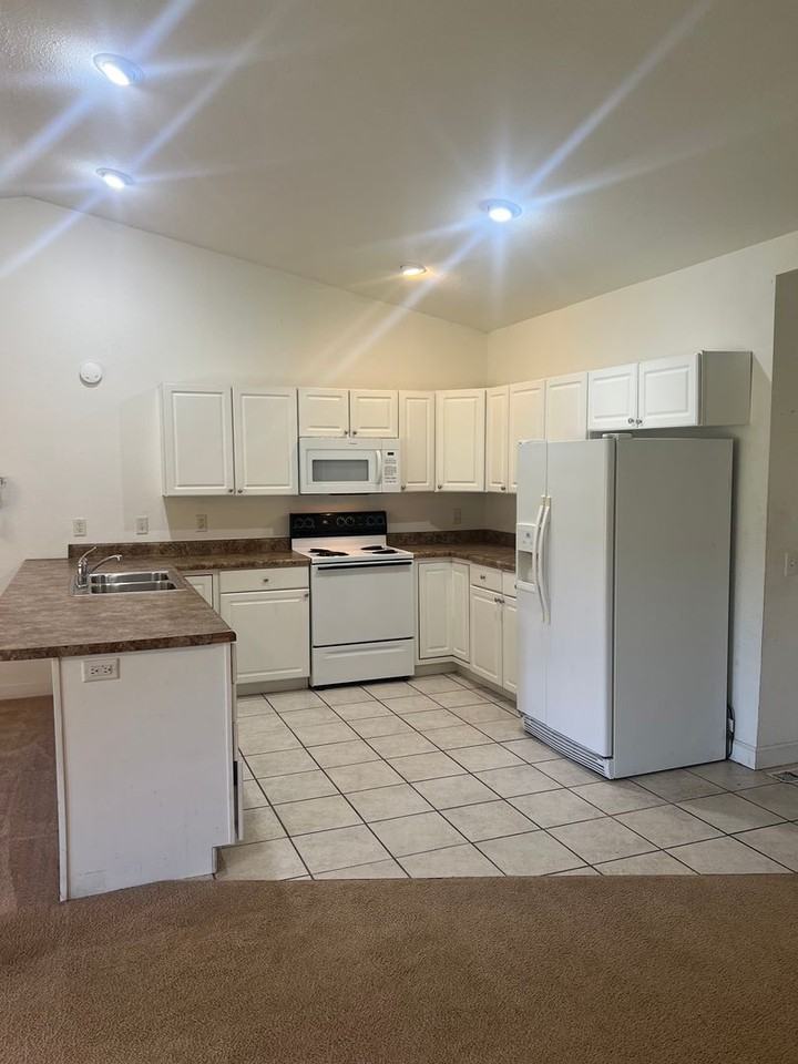 4403 Harvard Dr - Photo 5 of 14
