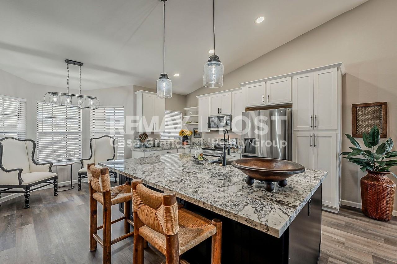 10294 W Martin Rd - Photo 4 of 17