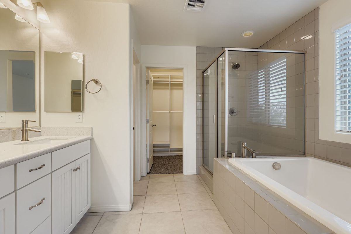 340 Mezzaforte St - Photo 6 of 24