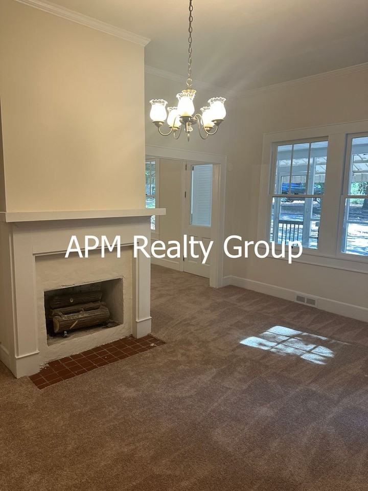 5841 Spring Ct - Photo 4 of 15