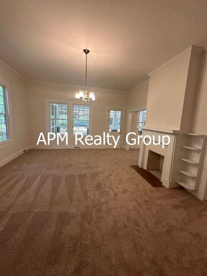 5841 Spring Ct - Photo 7 of 15