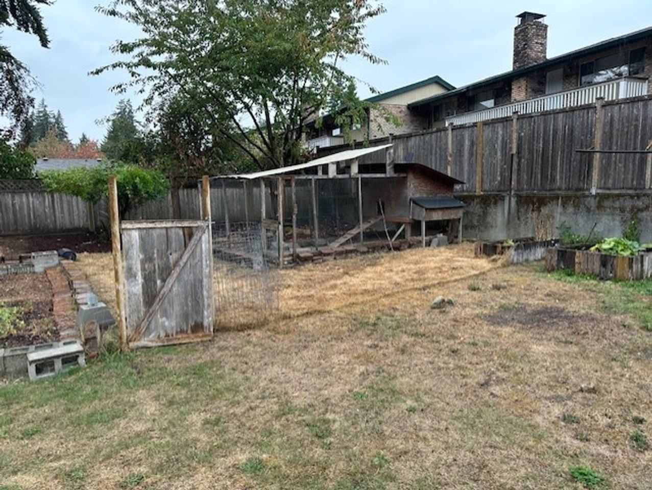 332 Thunderbird Ct Se - Photo 5 of 9