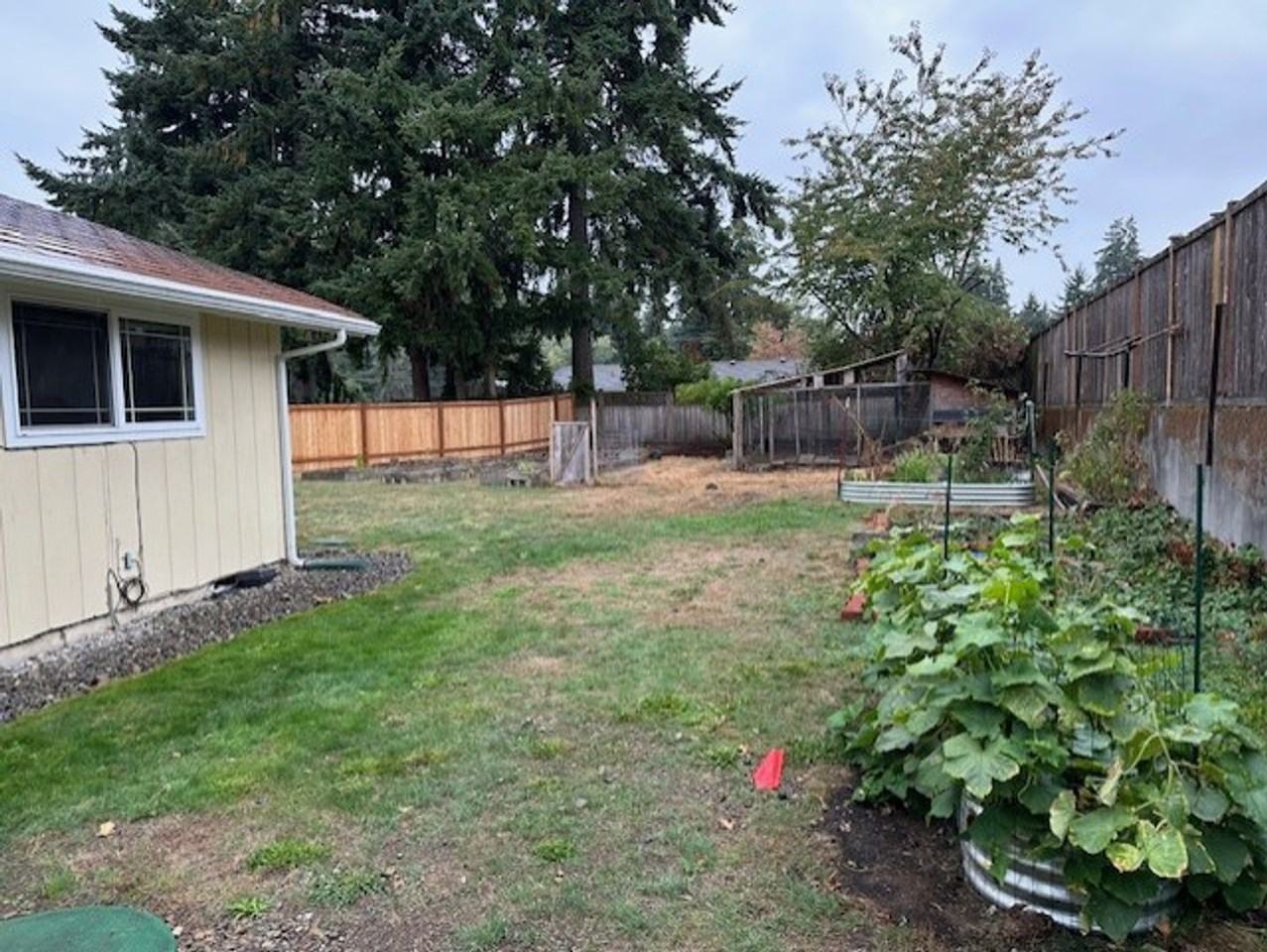 332 Thunderbird Ct Se - Photo 7 of 9