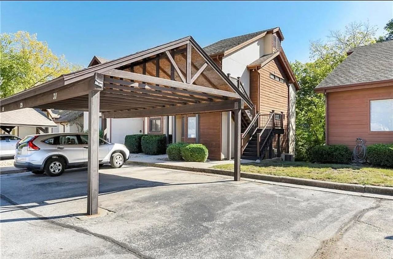 4831 Horton St - Photo 6 of 23