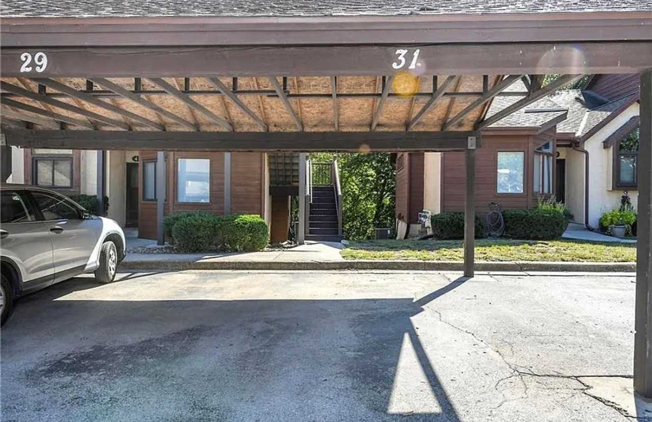 4831 Horton St - Photo 7 of 23