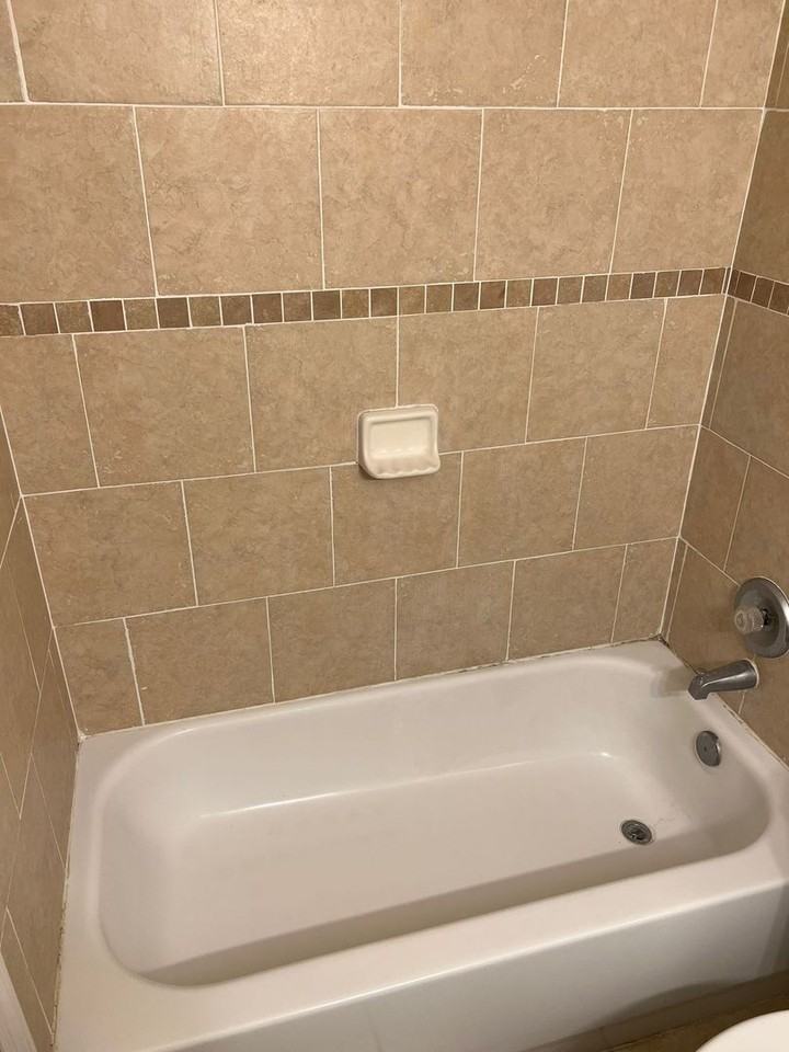 865 Sky Lake Cir - Photo 2 of 4