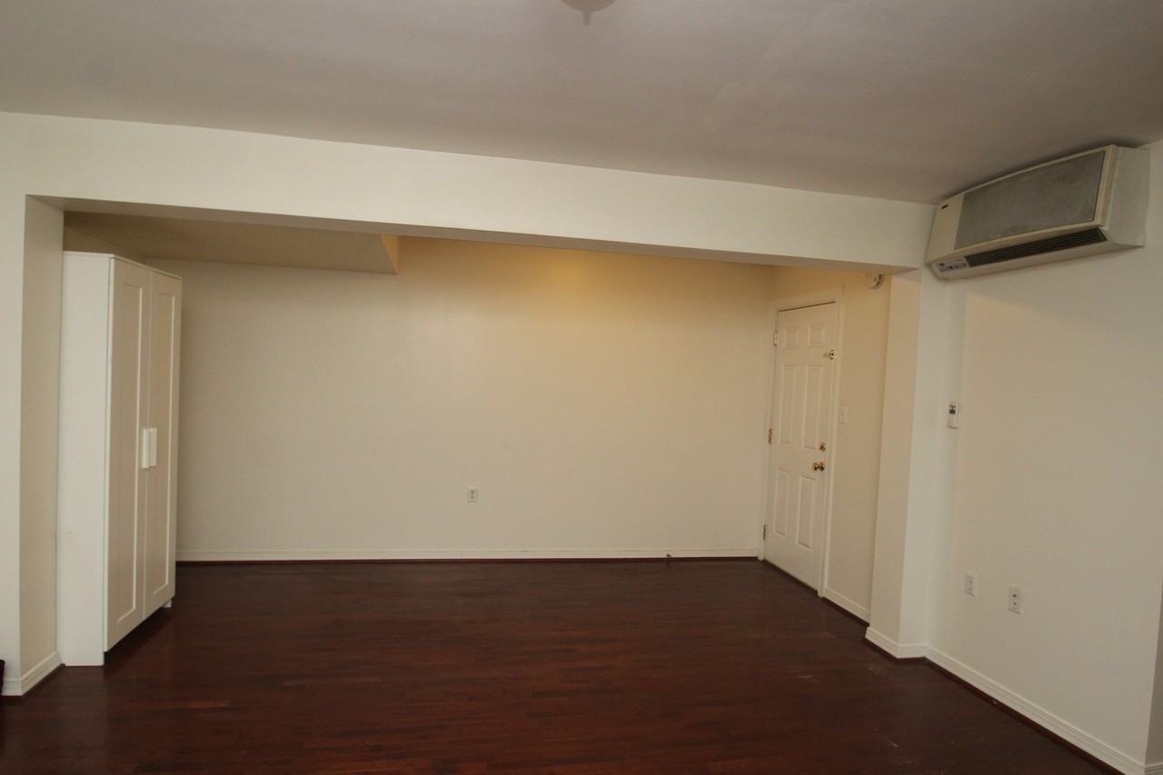 1220 Saint Paul St. - Photo 6 of 23