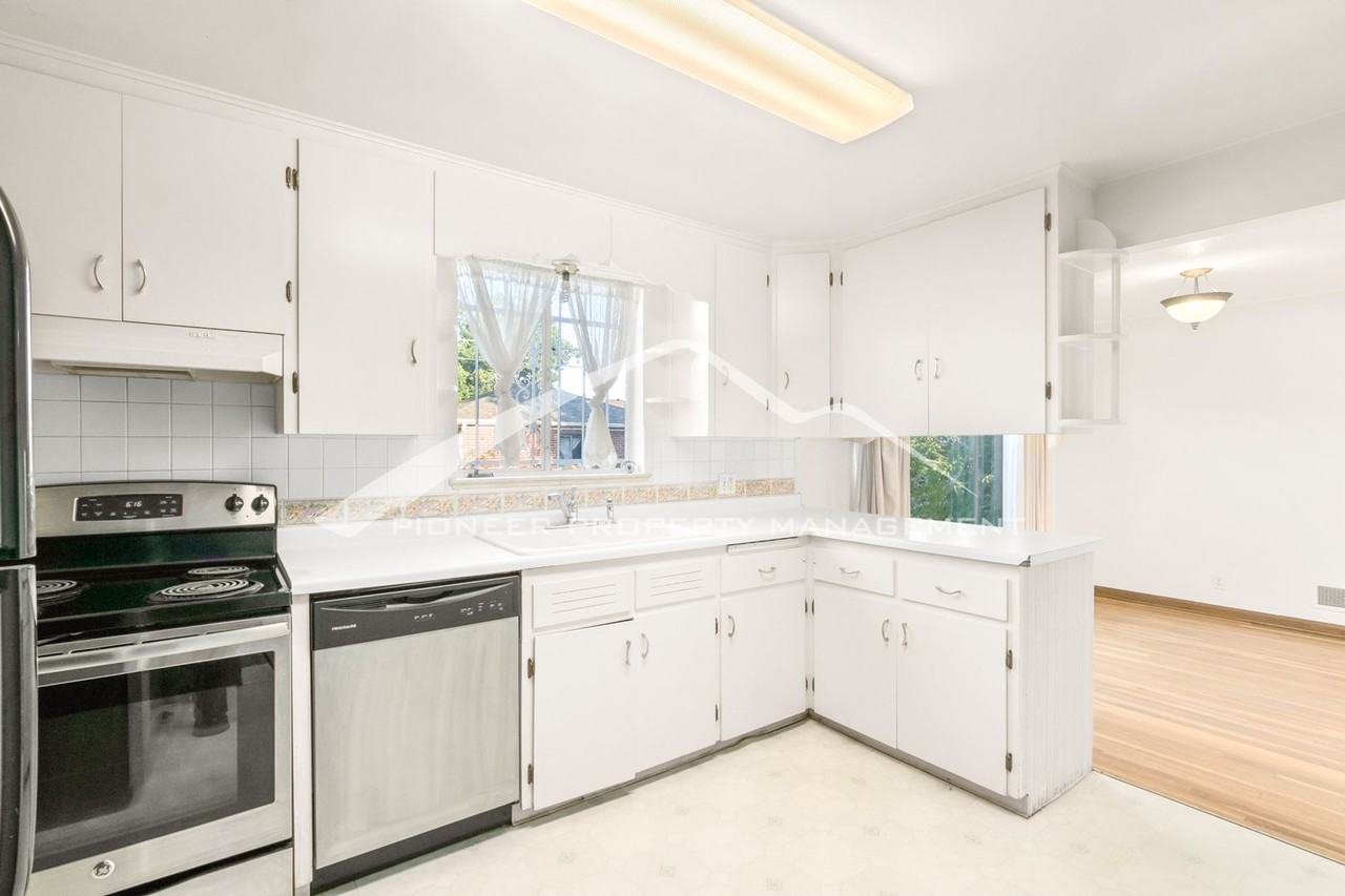 4820 Fenton St - Photo 3 of 15
