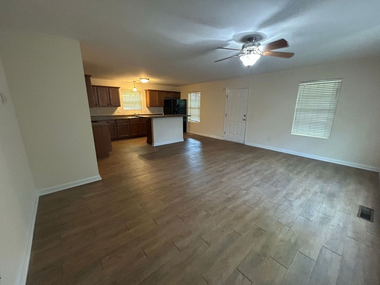 157 Strickland Ave - Photo 3 of 24