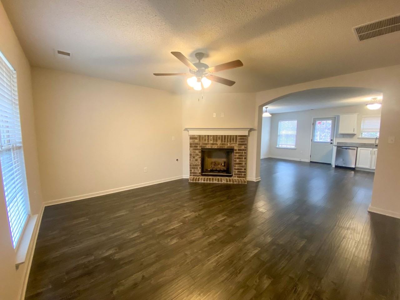 70 Nicholas Drive - Photo 2 of 23