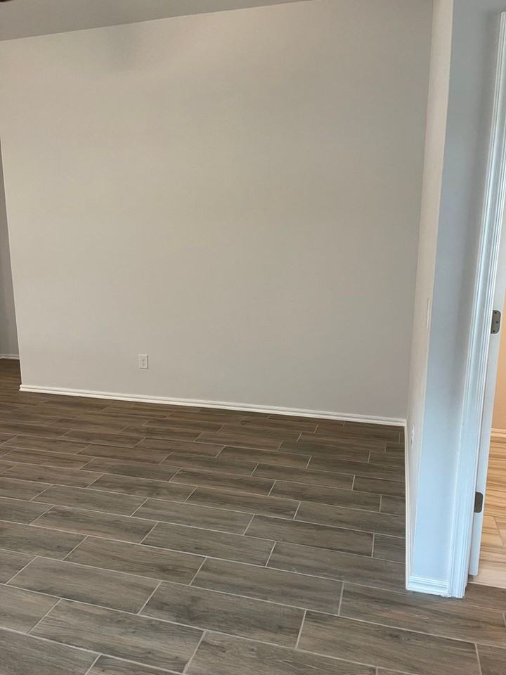 2528 Nw 199th St - Photo 4 of 27