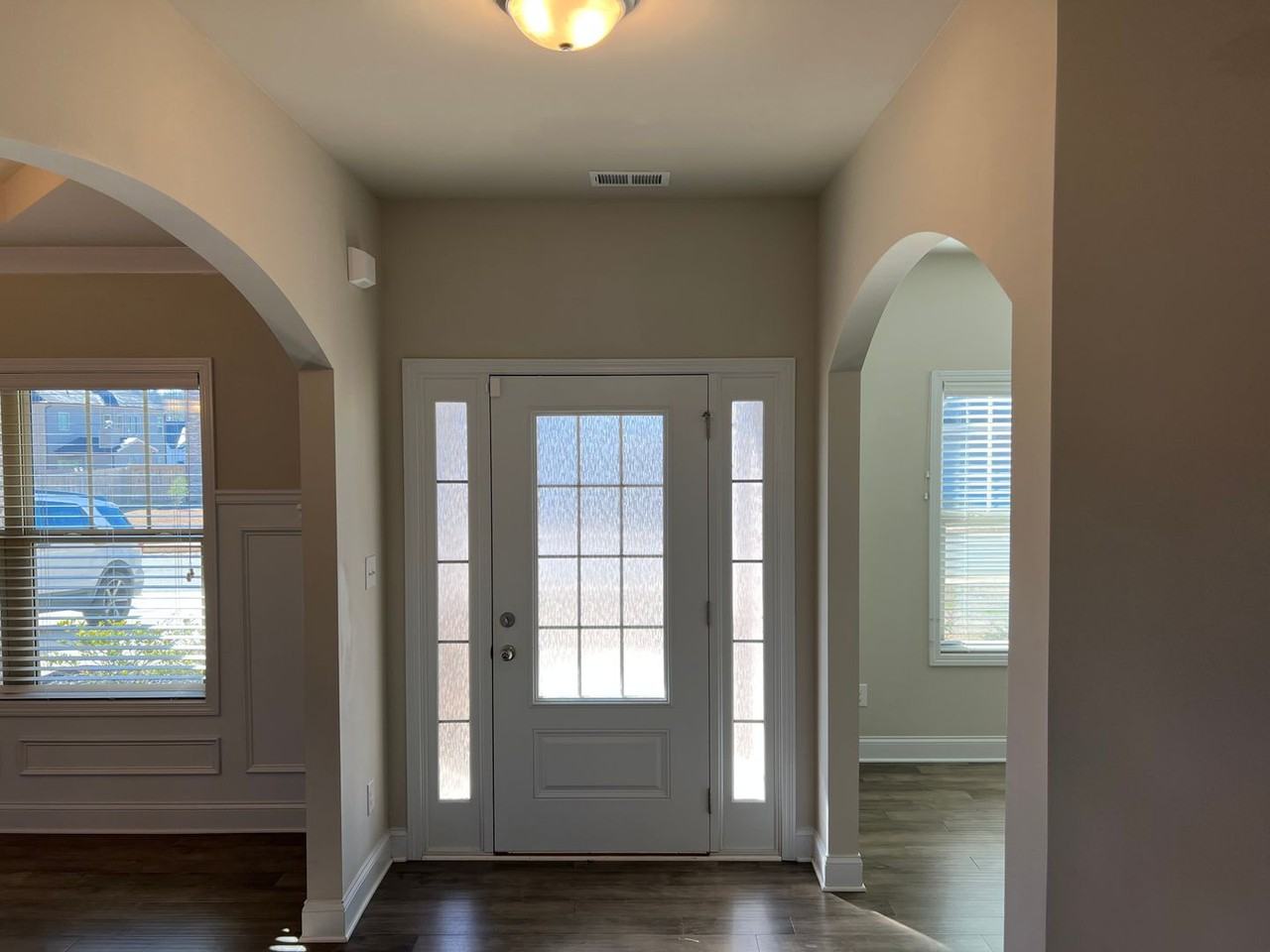105 Lacey Oak Ln - Photo 2 of 47
