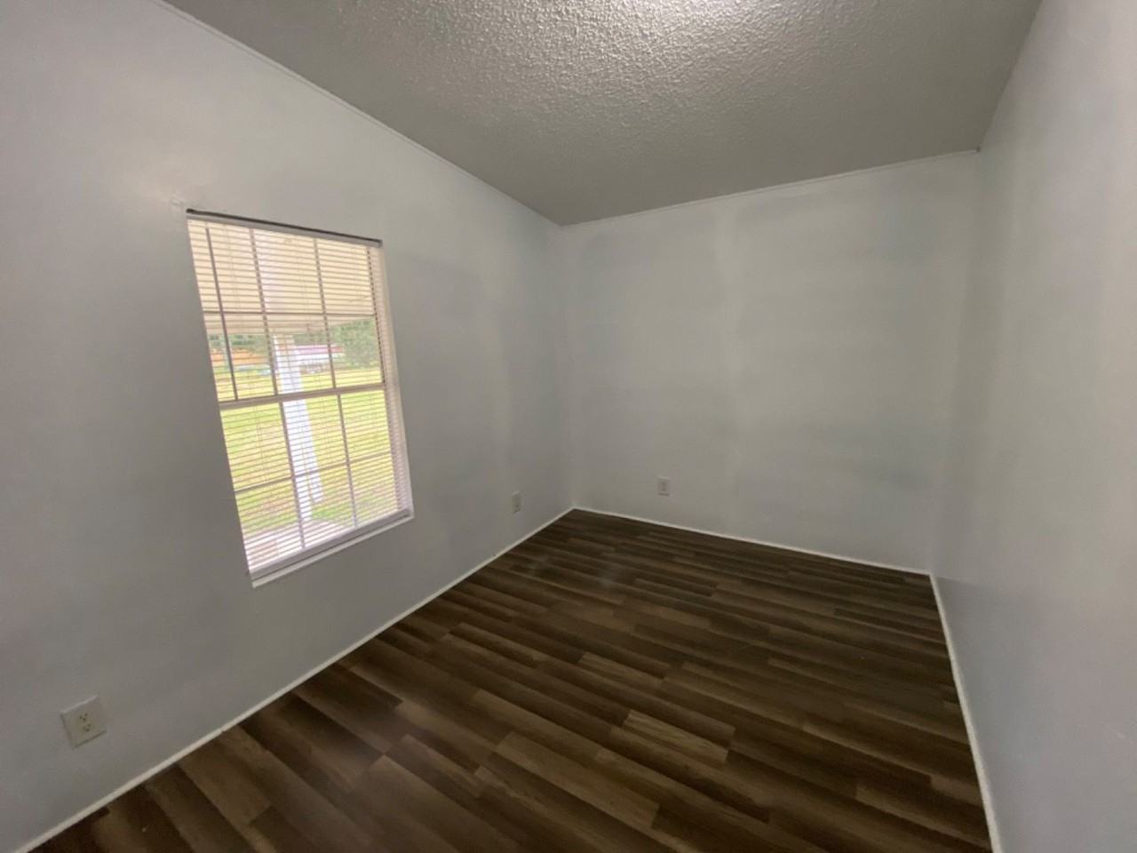 2735 Nw 61st Ave - Photo 4 of 19