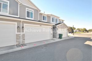 featured image of 905 E Robert Ave