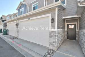 featured image of 905 E Robert Ave