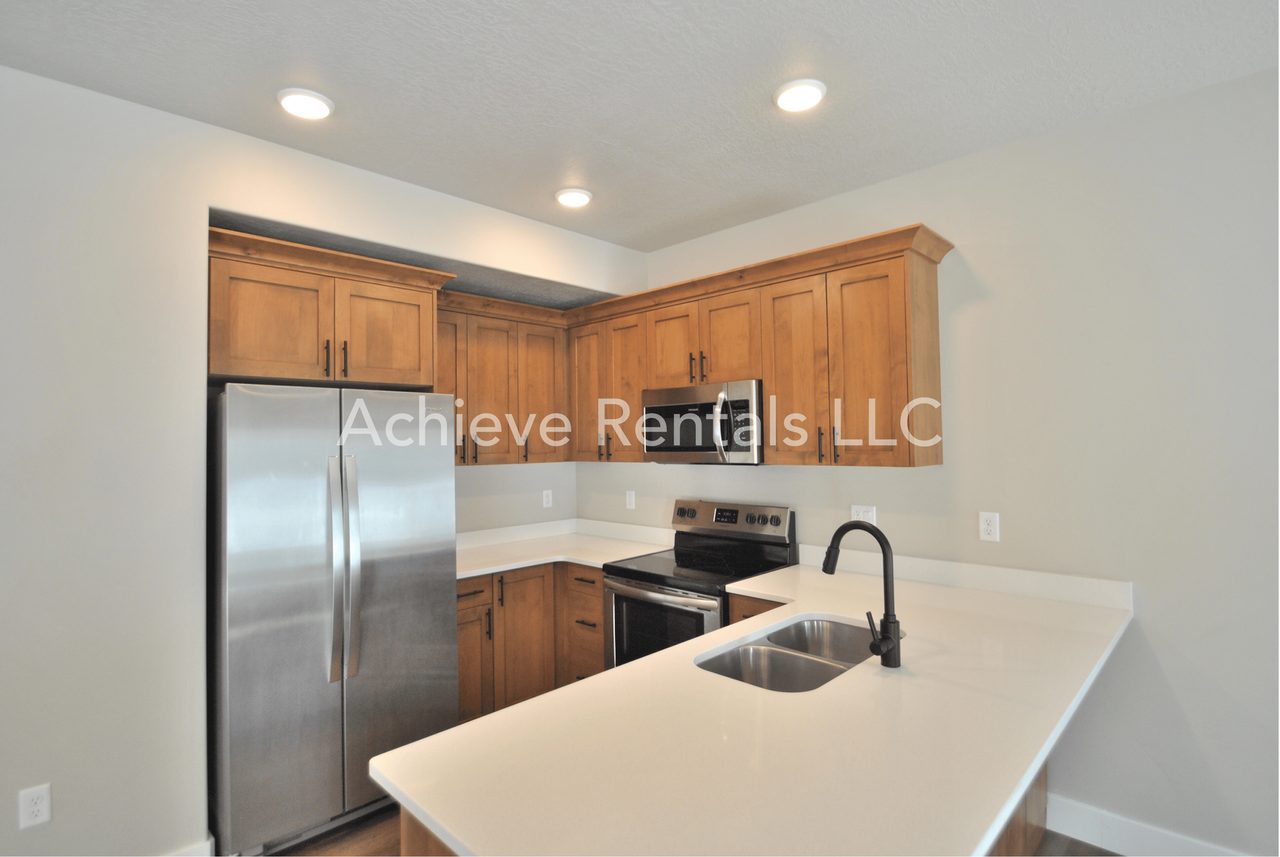 905 E Robert Ave - Photo 7 of 21